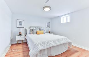 15-bedroom house in North York for C$2,077,000