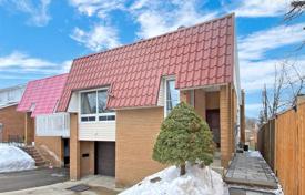 Terraced house – Scarborough, Toronto, Ontario,  Canada for C$1,159,000