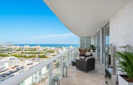 Two-bedroom renovated apartment on the first line of the ocean in Miami Beach, Florida, USA for 1,259,000 €