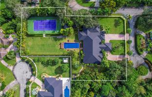 5-bedroom house 713 m² in Miami for $5,200,000