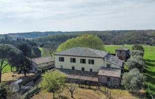 9-bedroom country house 1,365 m² in Terni for 950,000 €