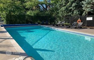 5-bedroom apartment in Etobicoke for C$742,000