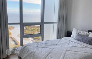 2-bedroom apartment in Lake Shore Boulevard West for C$1,278,000