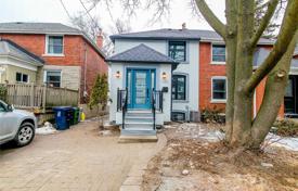 Terraced house – Scarborough, Toronto, Ontario,  Canada for C$1,255,000