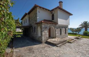 5-bedroom house 200 m² in Kassandreia for 2,200,000 €