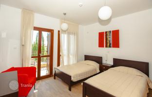 3-bedroom townhouse 215 m² in Aphrodite Hills for 1,300,000 €