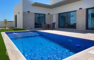 3-bedroom villa 112 m² in Daya Nueva for 380,000 €