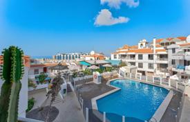 One-bedroom penthouse in a good complex, Los Cristianos, Alicante, Spain for 210,000 €