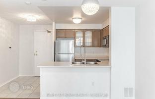 5-bedroom apartment in Etobicoke for C$707,000