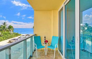 1-bedroom apartments in condo 78 m² in South Ocean Drive for $460,000