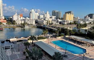 1-bedroom apartments in condo 76 m² in Pine Tree Drive for $435,000