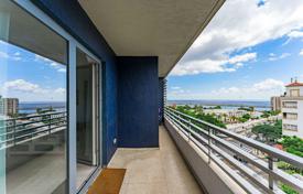 Two-bedroom penthouse with sea views in Santa Cruz de Tenerife, Spain for 490,000 €