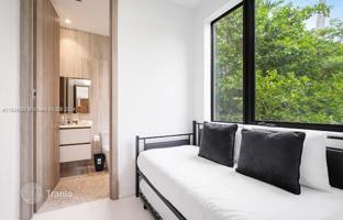 5-bedroom house 569 m² in Miami for $5,700,000