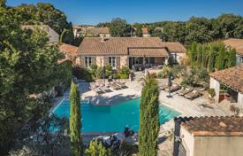 Detached house – Saint-Rémy-de-Provence, Bouches-du-Rhône, Provence - Alpes - Cote d'Azur,  France for 1,450,000 €