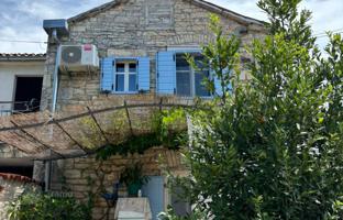 2-bedroom house 110 m² in Kanfanar for 280,000 €