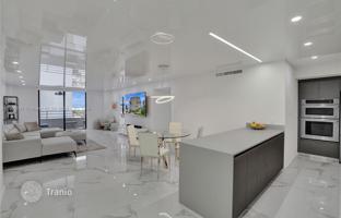 2-bedroom apartments in condo 147 m² in Hallandale Beach for $499,000