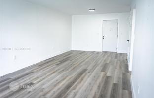 1-bedroom apartments in condo 62 m² in Pinecrest for $295,000