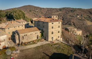 30-room country house 1,716 m² in Umbertide for 1,100,000 €