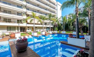 Exquisite apartments in an apart-hotel on the first line from Fenals beach, Lloret de Mar, Costa Brava, Spain for From 363,000 €