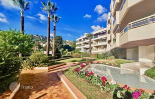 2-bedroom apartment in Golf Juan for 490,000 €