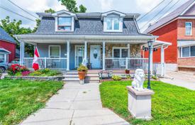 Terraced house – York, Toronto, Ontario,  Canada for C$1,012,000