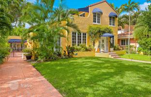 4-bedroom house 289 m² in Coral Gables for $2,199,000
