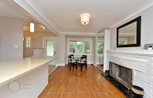 8-bedroom house in York for C$1,535,000