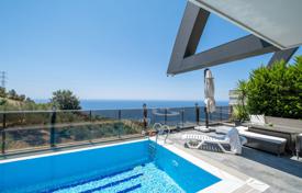 Triplex villa with sea view for $607,000