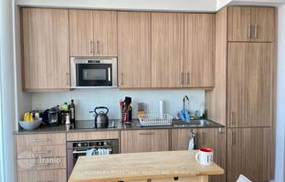 5-bedroom apartment in College Street for C$1,089,000