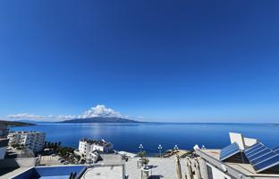 Luxurious apartment for sale with a front sea view! for 391,000 €