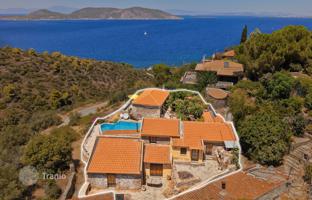 Two authentic houses with a swimming pool and a beautiful sea view in the Peloponnese, Greece for 390,000 €