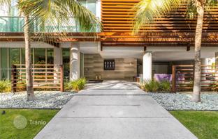 1-bedroom apartments in condo 44 m² in West Avenue for $375,000