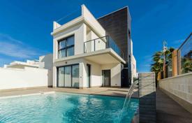Two-storey villa with a swimming pool in San Miguel de Salinas, Alicante, Alicante, Spain for 565,000 €