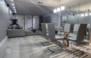 2-bedroom apartments in condo 115 m² in Weston for $399,000