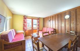 Two-bedroom apartment with a balcony and a garage, Val Thorens, France for 820,000 €