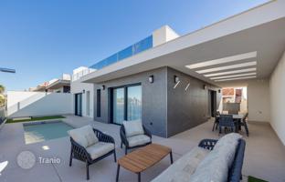 3-bedroom villa 141 m² in Torrevieja for 595,000 €