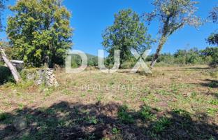 Land plot 1,042 m² in Istria County for 144,000 €