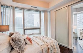 Apartment – York Street, Old Toronto, Toronto,  Ontario,   Canada for C$894,000