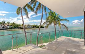Luxury villa with a private dock, a pool, a jacuzzi, terraces and an ocean view, Key Biscayne, USA for 23,179,000 €