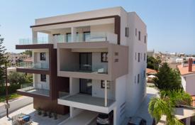 Low-rise residence close to Dasoudi Beach, Limassol, Cyprus for From 1,200,000 €
