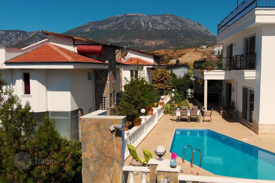 Villa for sale in Kargicak, Turkey — listing #2100351