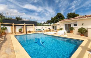 3-bedroom villa 265 m² in Moraira for 649,000 €