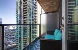 Apartment – Harbour Street, Old Toronto, Toronto,  Ontario,   Canada for C$837,000