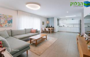 4-bedroom apartment in Rishon Leziyyon for $774,000