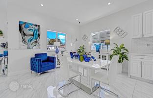 4-bedroom house 182 m² in Miami for $700,000
