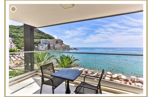 2-bedroom apartment 107 m² in Rafailovići for 657,000 €