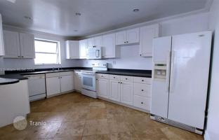 2-bedroom apartments in condo 121 m² in Aventura for $320,000