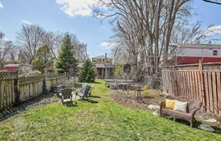 10-bedroom house in Toronto for C$1,534,000