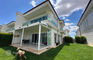 Two-storey furnished villa with parking in Döşemealti, Antalya, Türkiye for 27,178,000 TRY