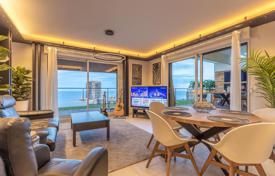 2 bedroom apartment — Immense terrace — View Monaco — Pool for 890,000 €
